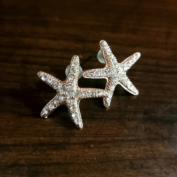 💕 FREE ADD-ON | Starfish Earrings - Picture 2 of 4